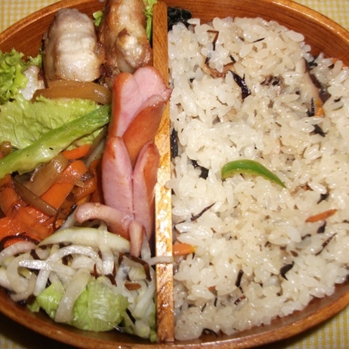 永谷園の松茸のお吸い物を使った鶏五目ご飯 レシピ 作り方 By しるる1992 楽天レシピ